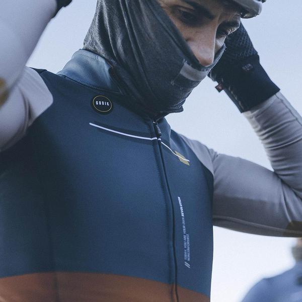 Bandana-cuello-unisex-merino-moonbah-black-lead-timeless-series-gobik-3_600x