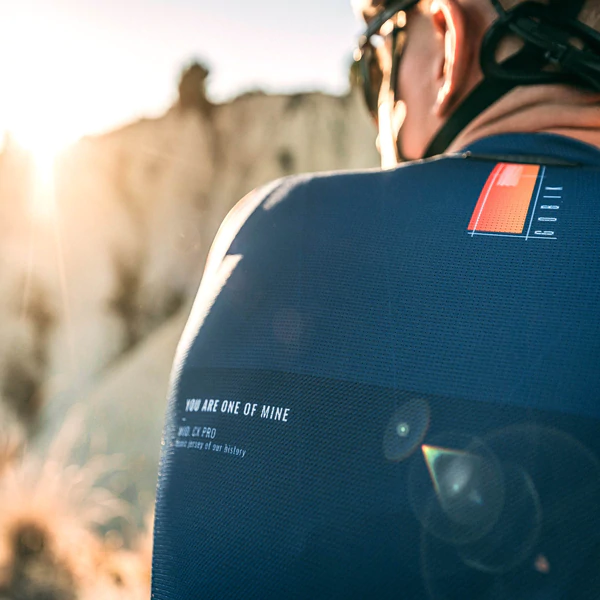 maillot_unisex_cxpro_bathyal_gobik_warm_series22_5_600x