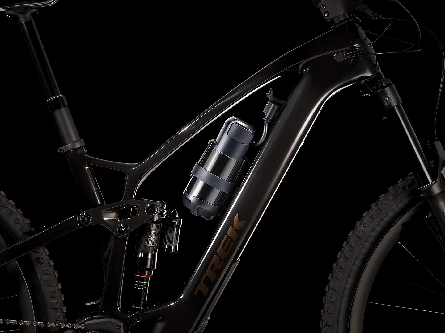 FuelEXe98GXAXS_23_36367_A_Accessory1
