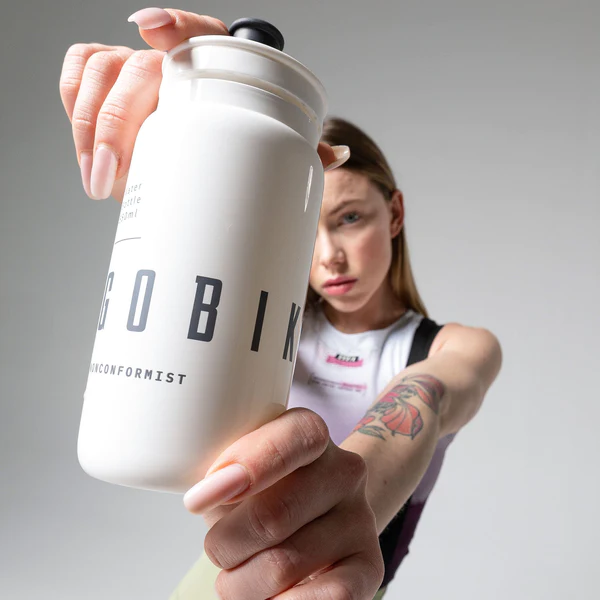 Bidon-Fly_Howlite-Caps_Dye-Gobik_3_600x