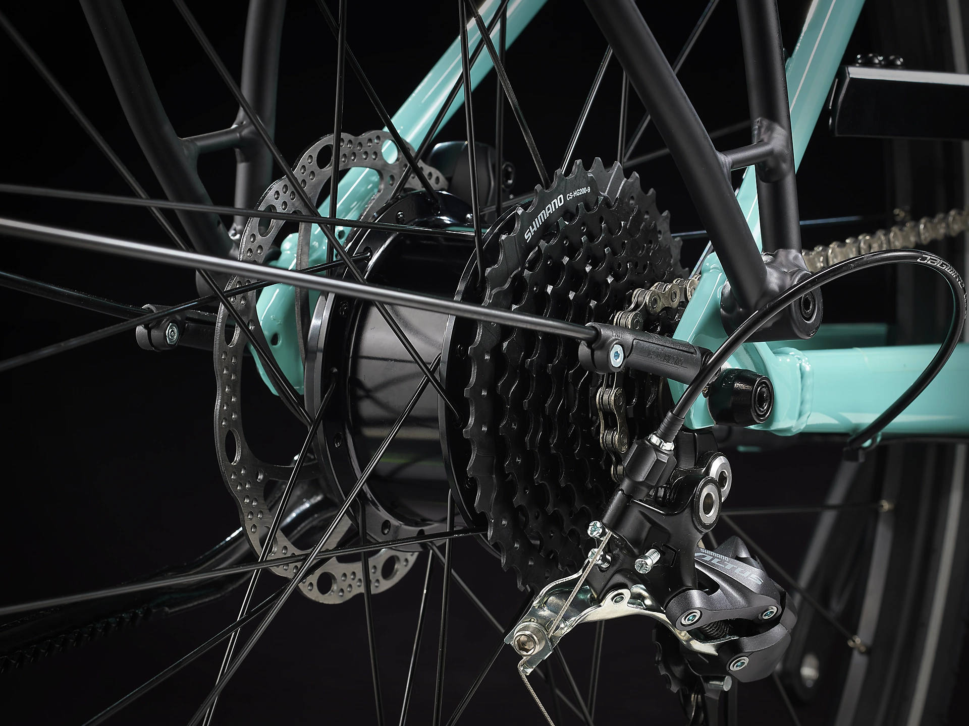 FXPlus2Stagger_23_35843_B_Alt2