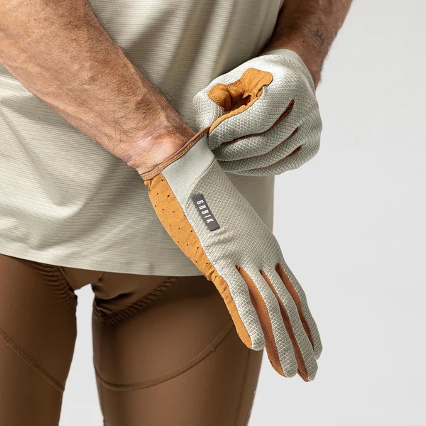 Guantes-largos-lynx_Abbey--Caps_Dye-Gobik_3_277d9138-39c8-464b-ae8d-c47791492be7_600x