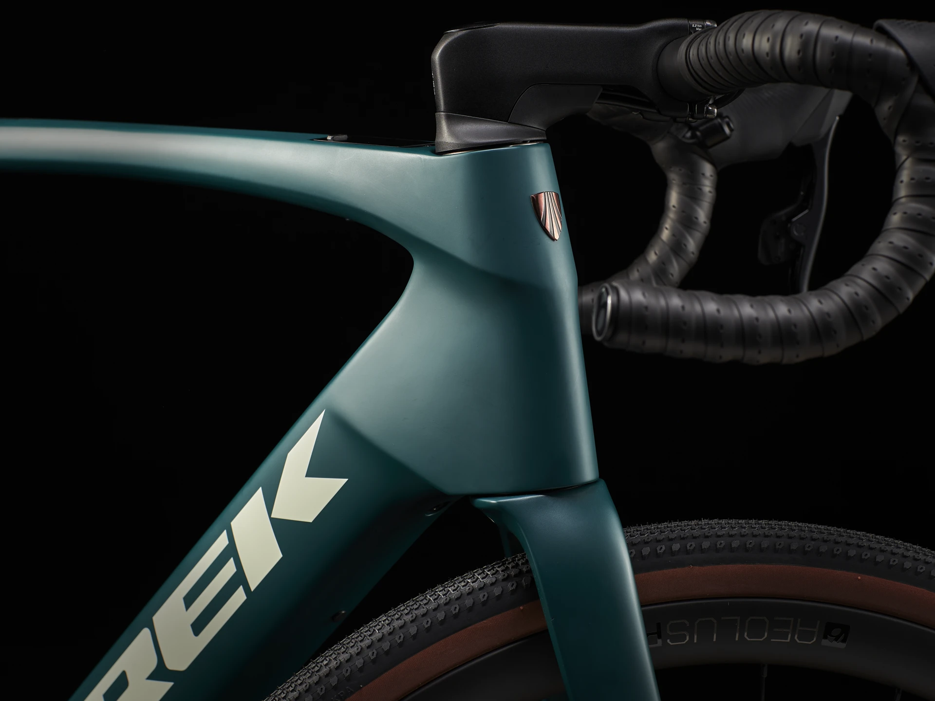 DomanePlusSLR7eTap_23_36740_E_Alt2